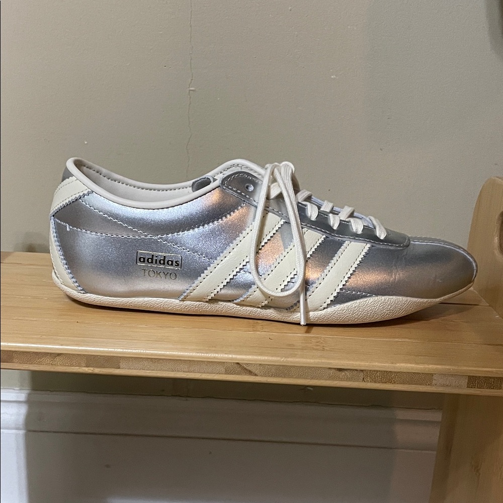 🩶 adidas Tokyo